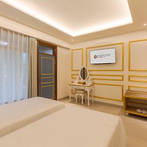 Royal Classic Cabana Balcony